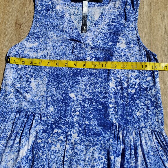 Kensie Sleeveless Bubble Print Blouse - Picture 5 of 7